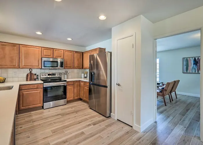Ferienhaus Ideal For Snowbirds! Poolside Getaway In Glendale