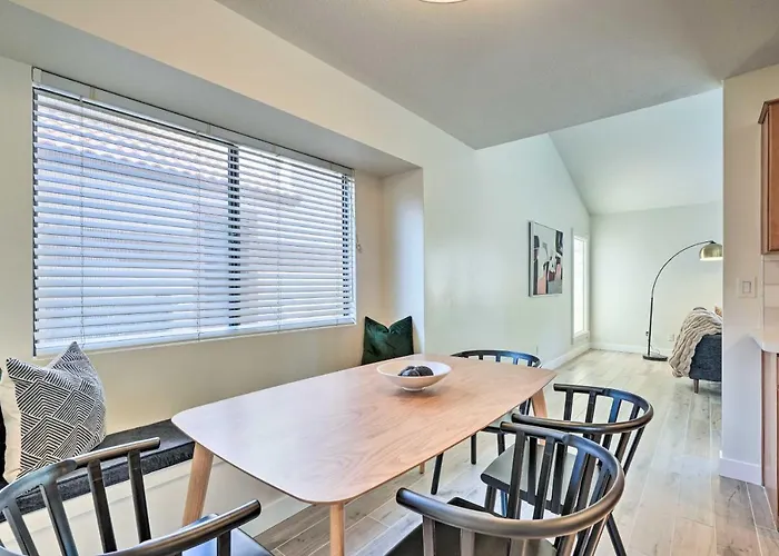 Ferienhaus Ideal For Snowbirds! Poolside Getaway In *