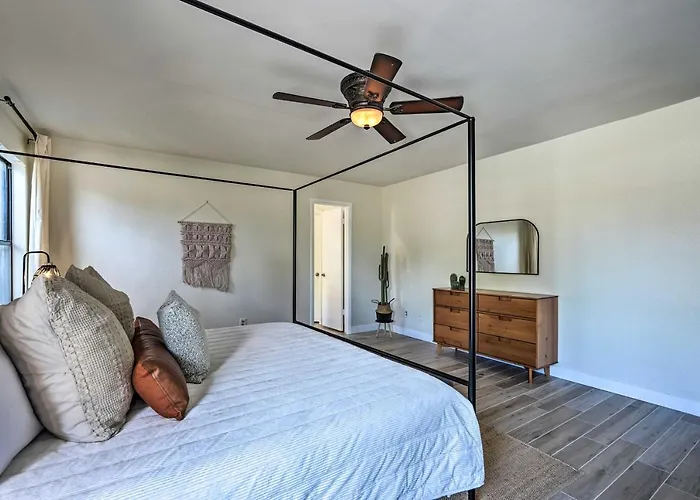 Ferienhaus Ideal For Snowbirds! Poolside Getaway In