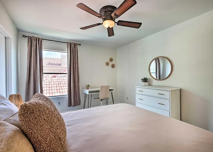 Ideal For Snowbirds! Poolside Getaway In * Glendale